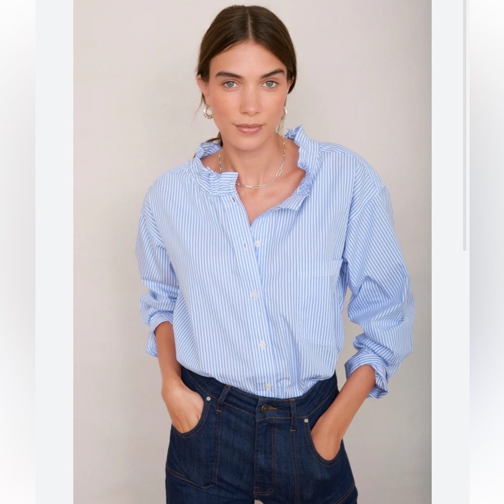 Wyse London Elegant Blue Striped Button-Down Shirt